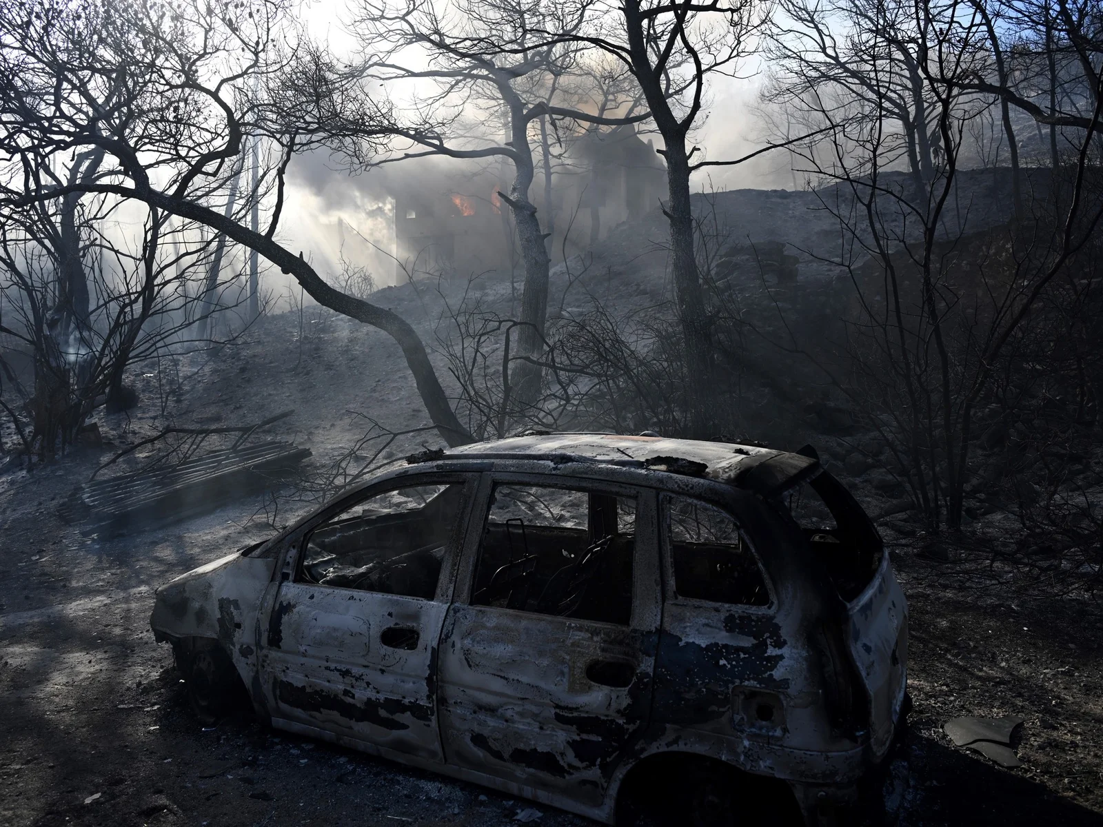 Los incendios dejan muertos y evacuaciones desde Grecia hasta Bélgica
